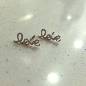 love post earrings